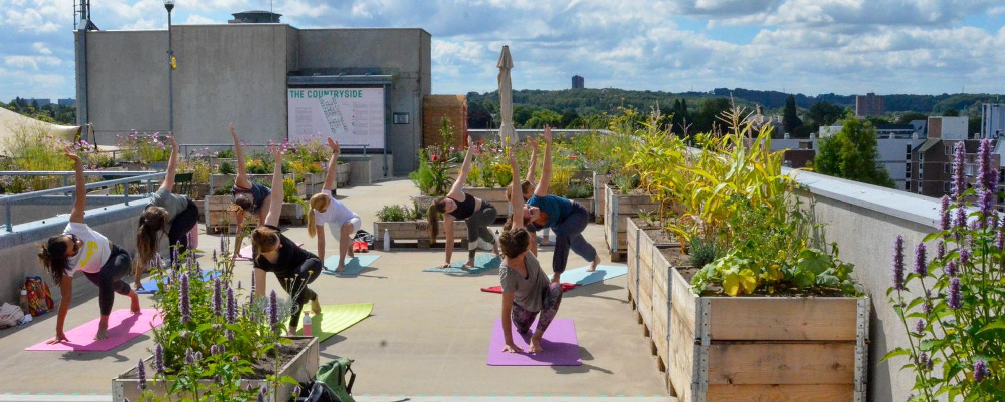 SCHUNCK Rooftop yoga slider4