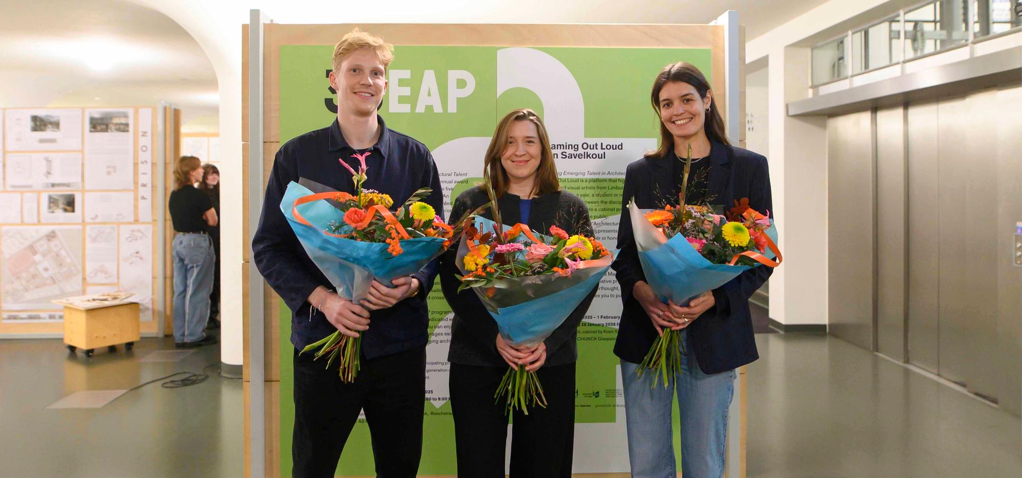 Groepsfoto winnaars, van links naar rechts: Fabian Jäger, Frederike Hagen, Judith Baumeister