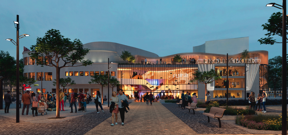 Artist impression van het vernieuwde Royal/Rivoli Theater in de avond. Mensen verzamelen zich op het sfeervol verlichte plein voor de moderne, transparante gevel met terrassen en lichtaccenten.