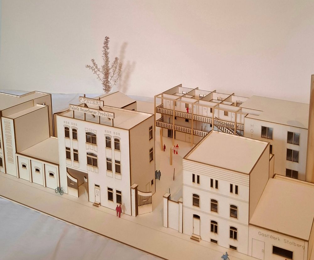 5 Angelika.ohm Ea P35 Model2 Small