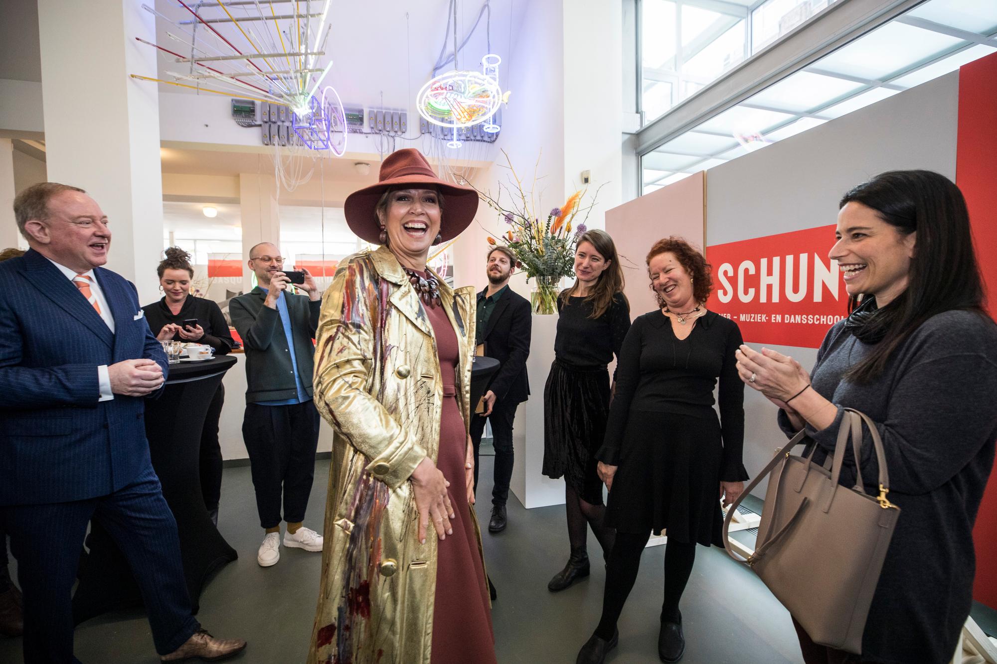 Koningin Maxima tijdens de opening van tentoonstelling Basquiat. 