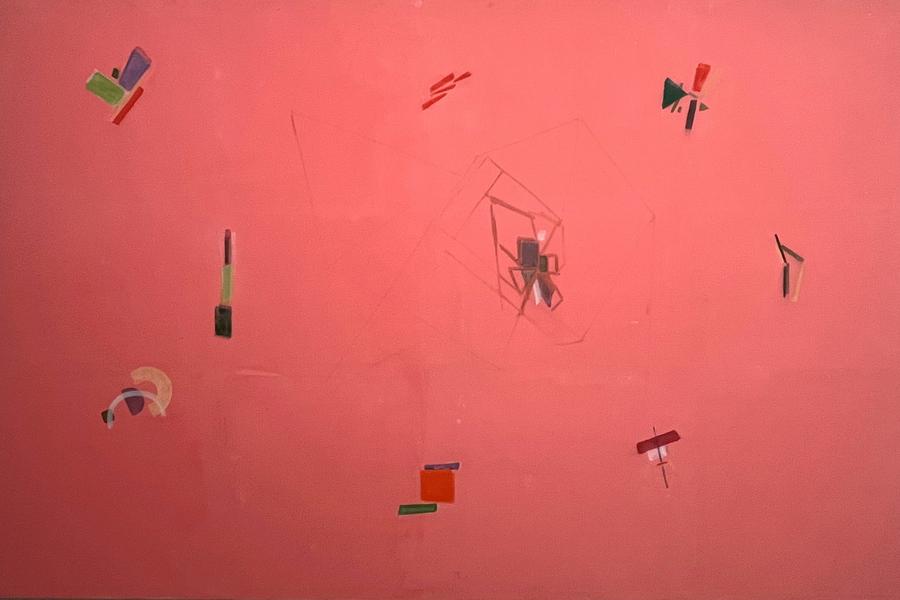 Abstract schilderij van Paul Drissen met kleine geometrische kleurvormen die los over een roze achtergrond zijn verdeeld.