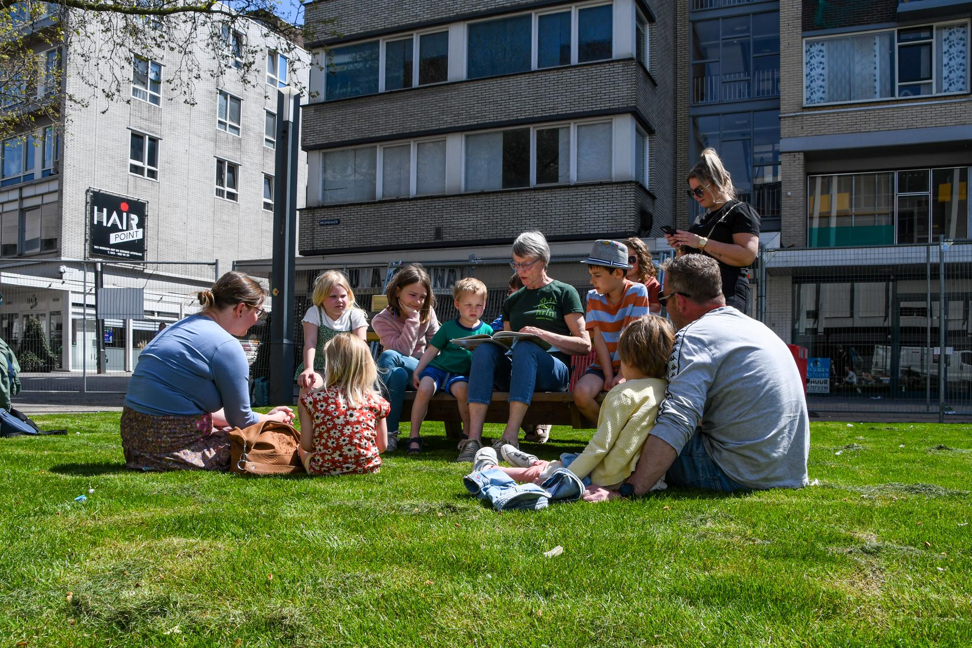 SCHUNCK Bieb naar Buiten - Stadstuin Heerlen Insectenhotel 