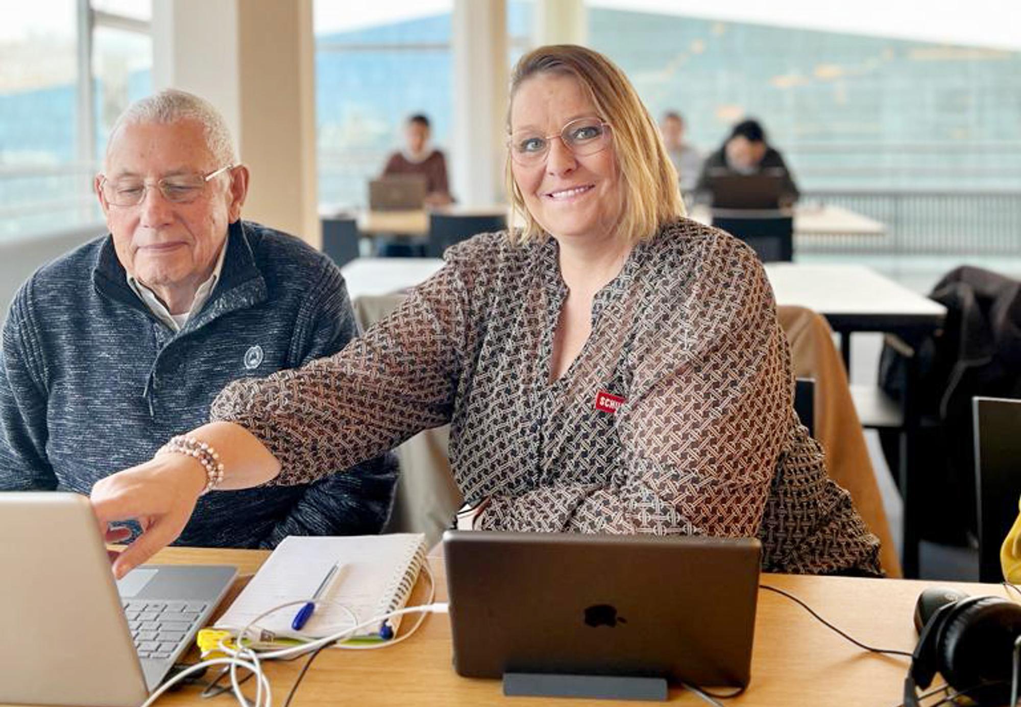 SCHUNCK Vrijwilliger Saskia Steegemans Bibliotheek Taalhuis