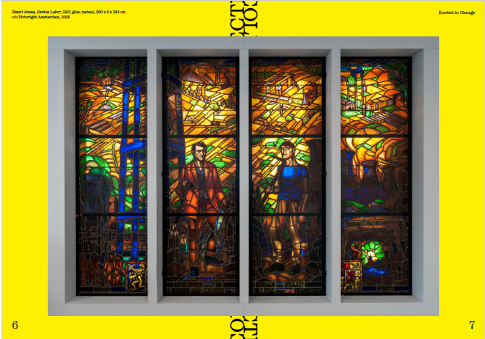 Binnenwerk met glas-in-loodraam van Henri Jonas
Spread uit het magazine Rooted in Change met een foto van het glas-in-loodraam Genus Labor (1927) van kunstenaar Henri Jonas. Het raam toont figuren uit de mijnbouw en symboliseert de oorsprong van de DSM-kunstcollectie in de Limburgse mijnstreek. De afbeelding beslaat twee pagina’s met een gele achtergrond.