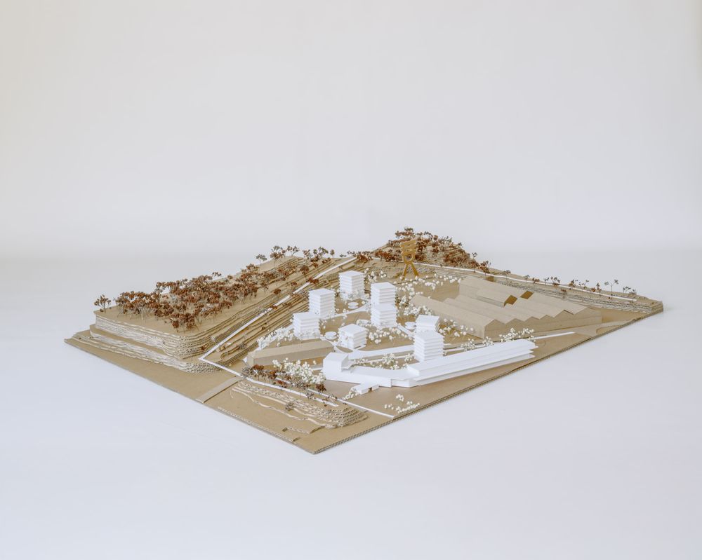 5 Louise.fontaine Benoit.fouss Ea P35 Model4 Small