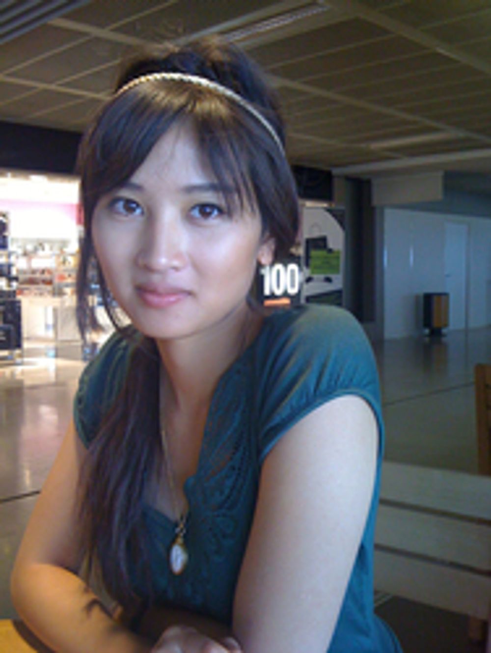 Julie Litnhouvong pasfoto.jpg