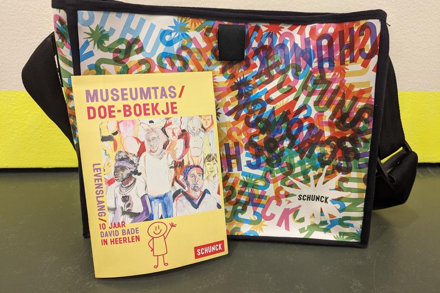 202312 Museumtas David Bade Levenslang 
