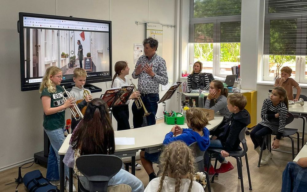 Young Brass Tog Welten 01