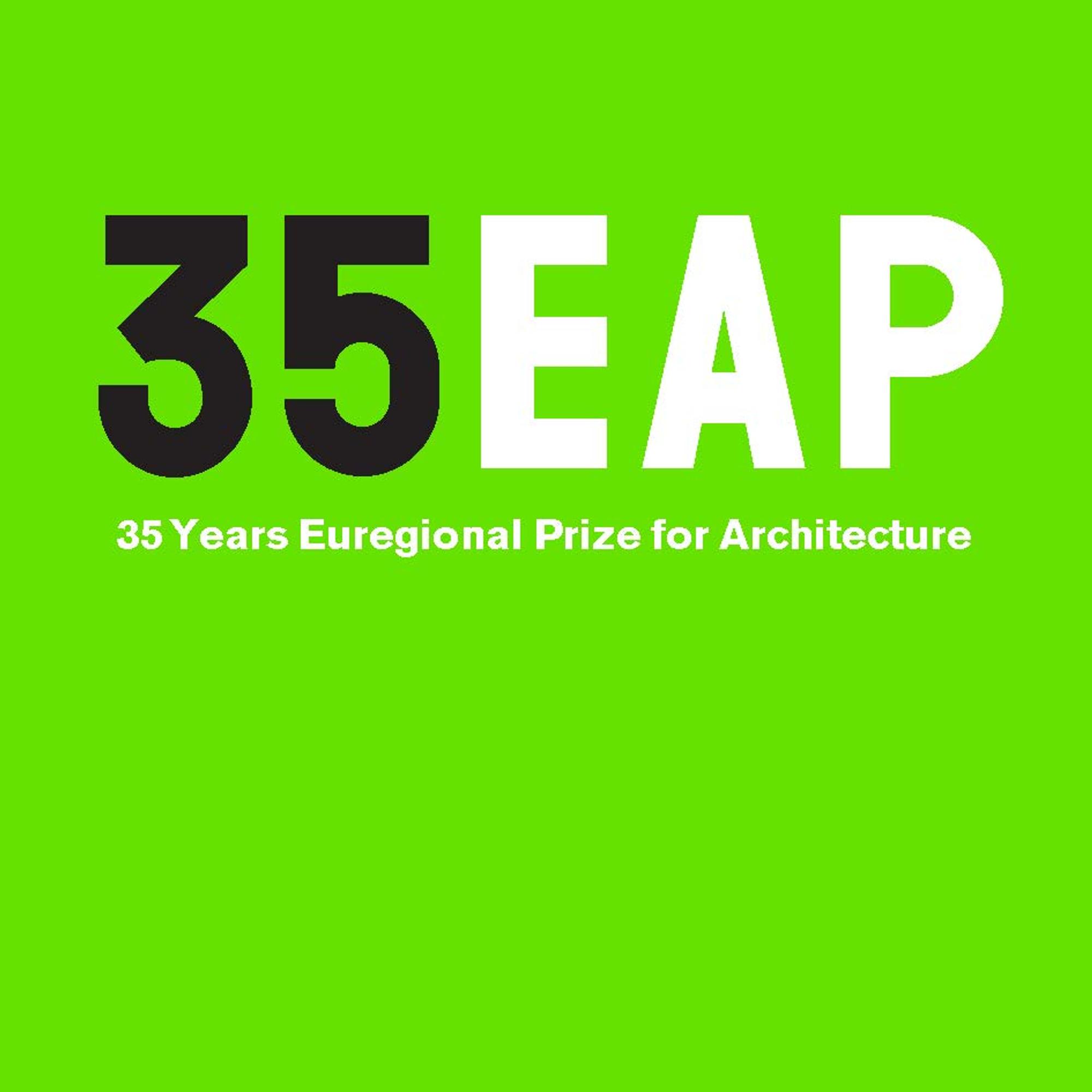 Logo ter ere van 35ste editie Euregional Prize for Architecture, met de tekst “35 EAP” in zwart en wit op een felgroene achtergrond.
