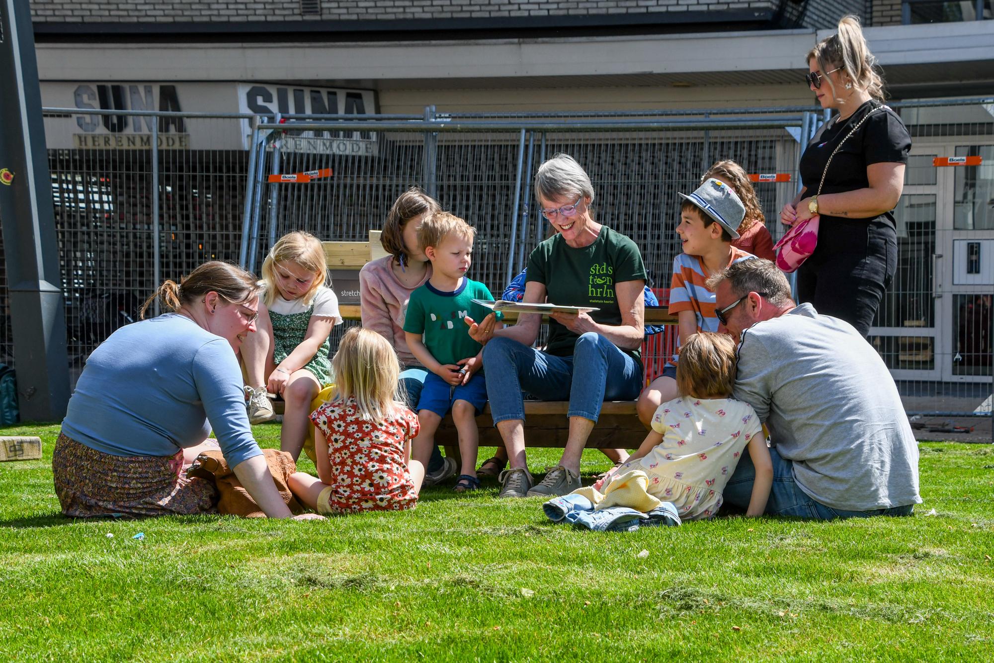 SCHUNCK Bieb naar Buiten - Stadstuin Heerlen Insectenhotel 