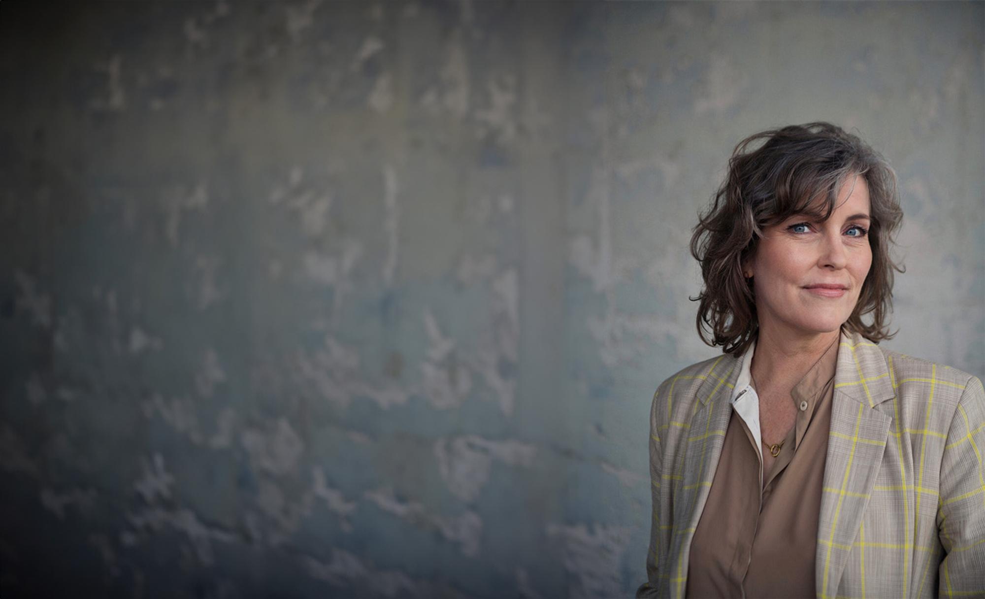 Sacha Bronwasser Schrijversbezoek bij SCHUNCK Bibliotheek